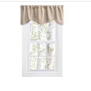 Ricardo Grand Pointe Elegant Dotted Rod Pocket M-Shaped Curtain Valance -